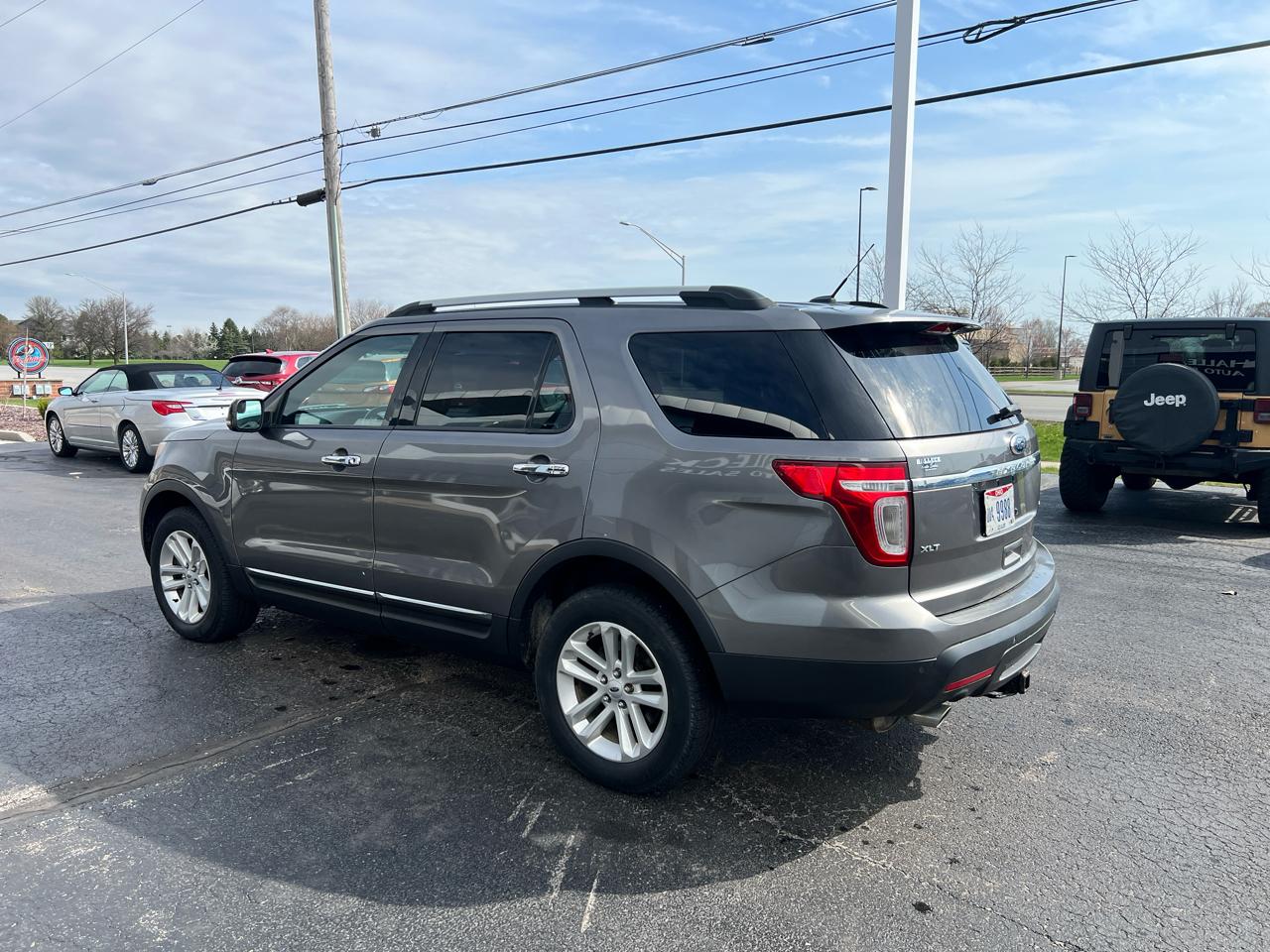 Ford Explorer 4WD 4dr XLT 2012