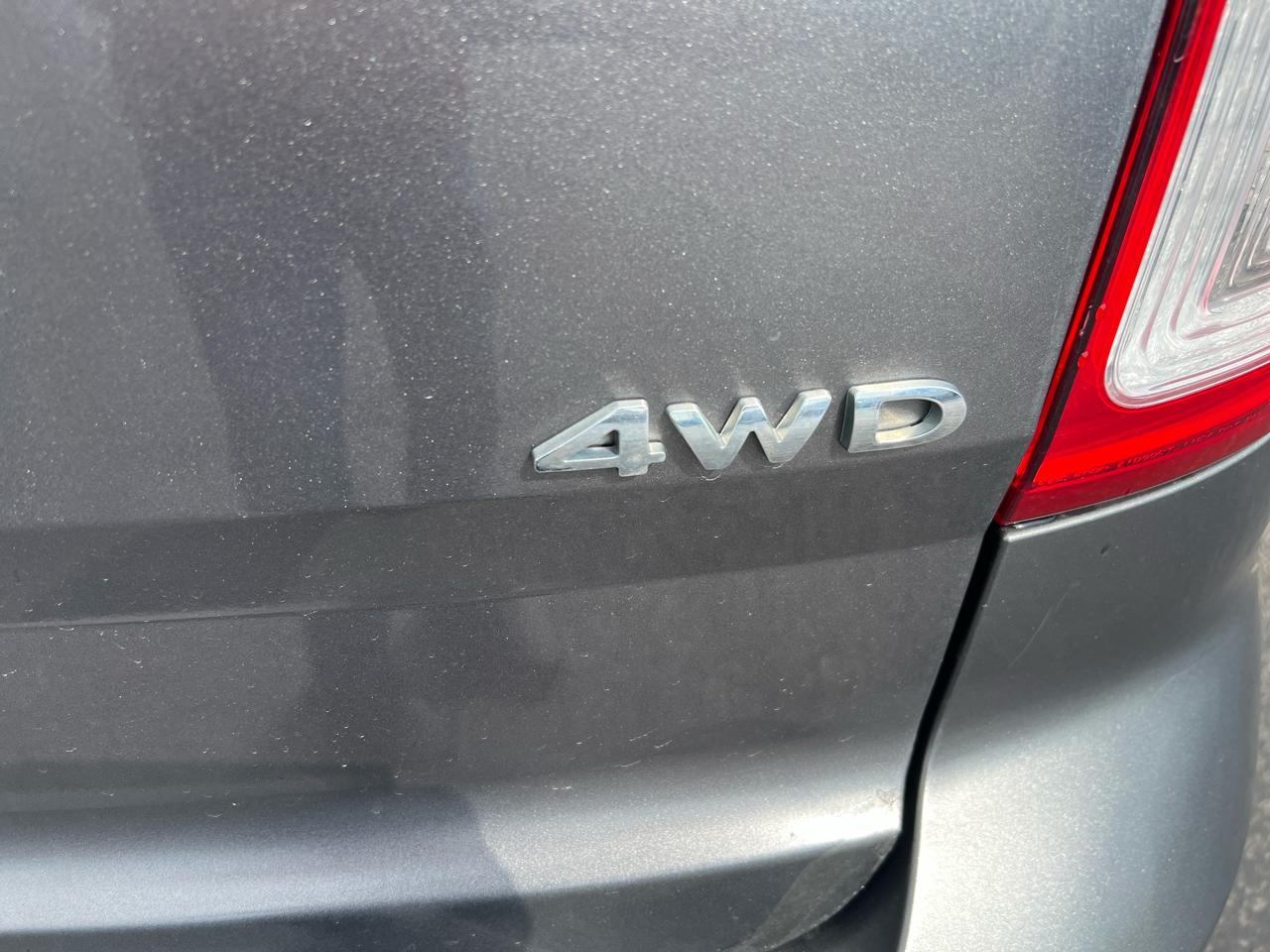 Ford Explorer 4WD 4dr XLT 2012