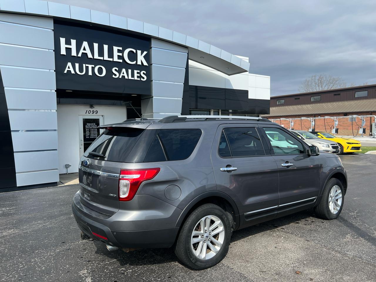 Ford Explorer 4WD 4dr XLT 2012