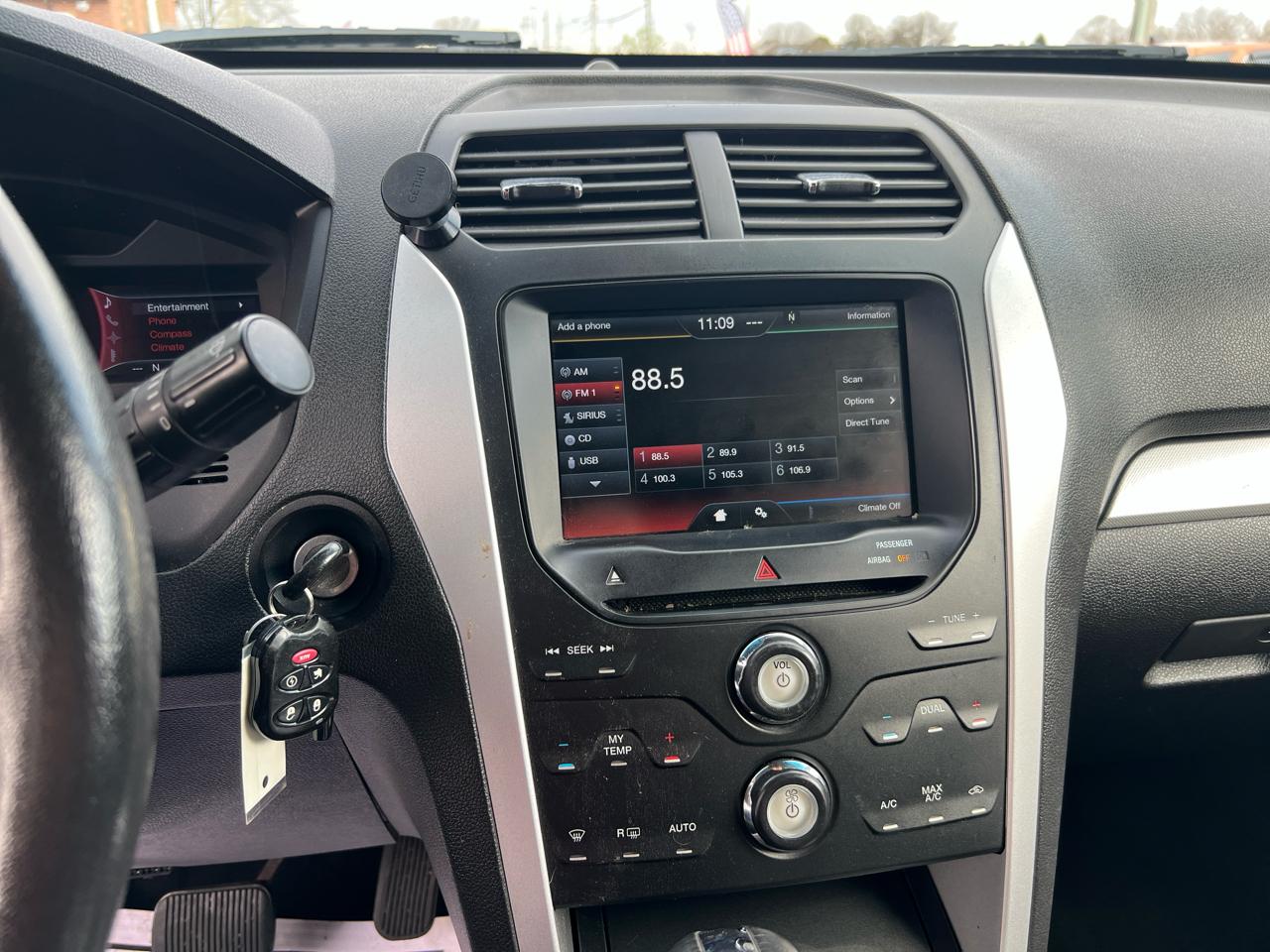 Ford Explorer 4WD 4dr XLT 2012