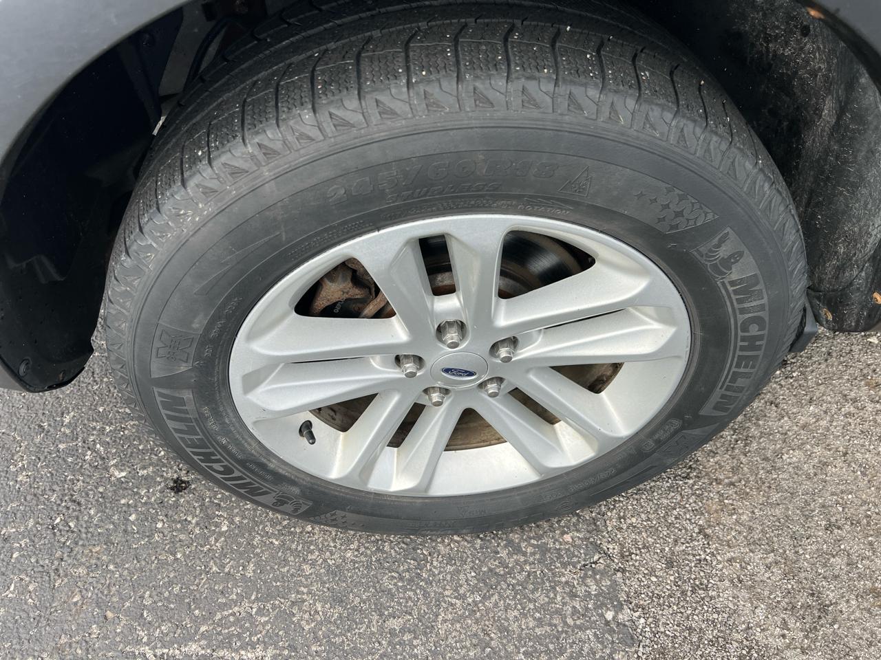 Ford Explorer 4WD 4dr XLT 2012