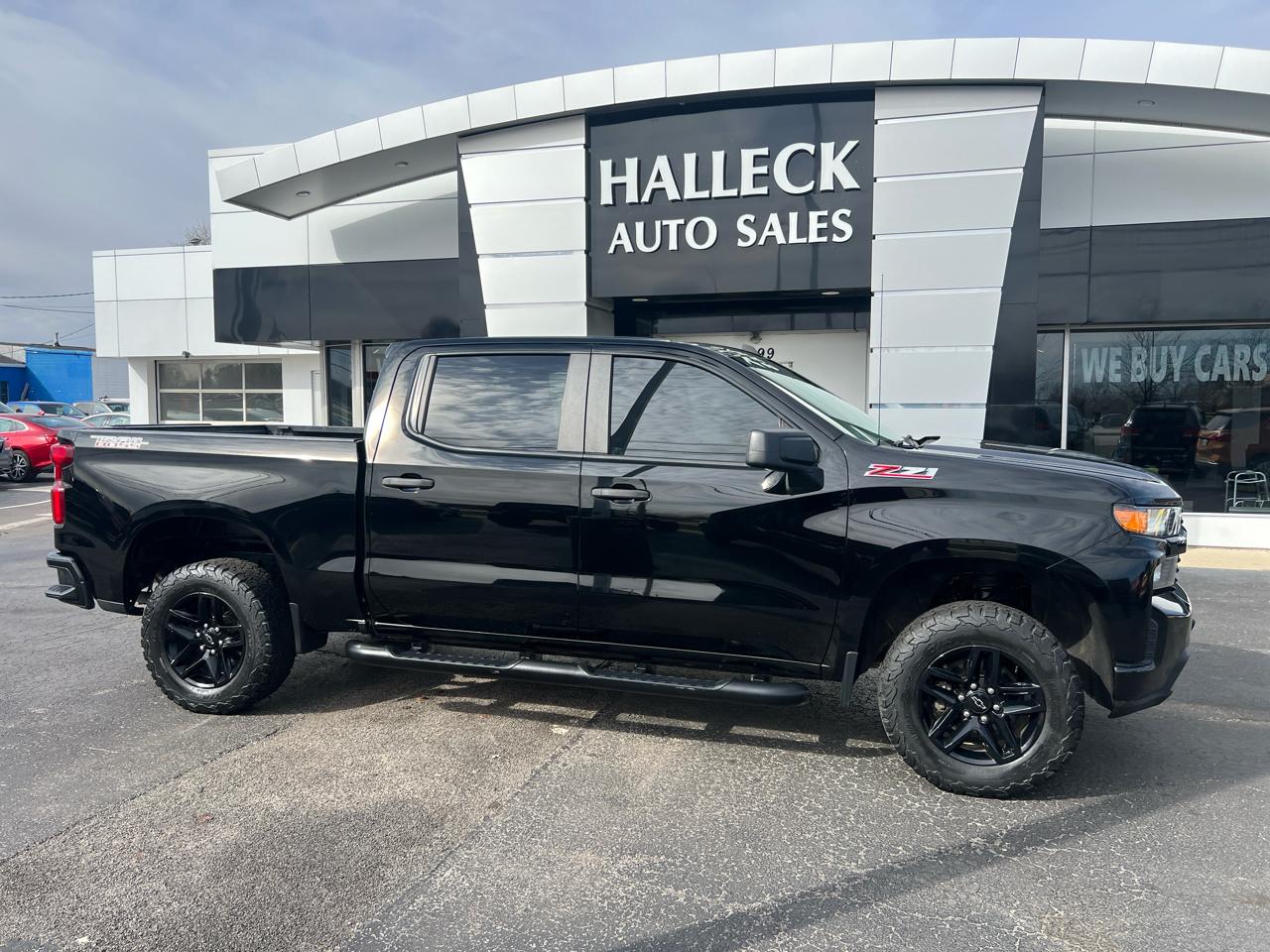 2019 Chevrolet Silverado 1500 4WD Crew Cab 147" Custom Trail Boss