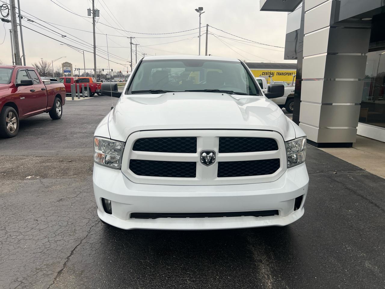RAM 1500 Express 4x4 Quad Cab 6'4" Box *Ltd Avail* 2017