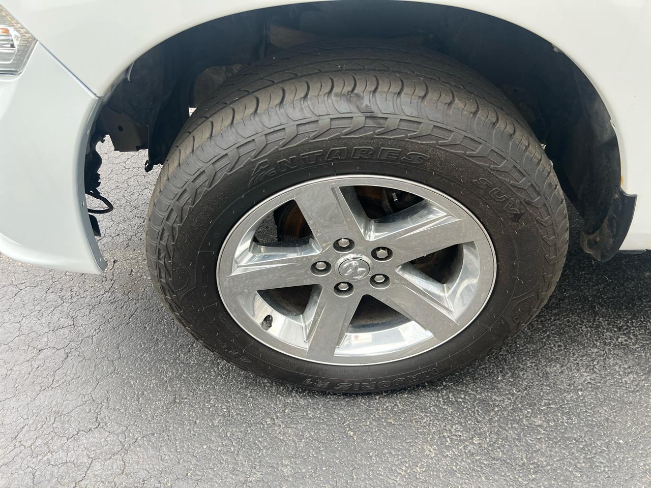 RAM 1500 Express 4x4 Quad Cab 6'4" Box *Ltd Avail* 2017