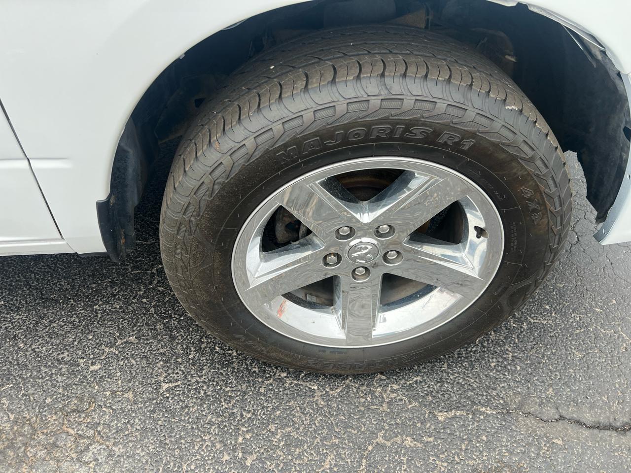 RAM 1500 Express 4x4 Quad Cab 6'4" Box *Ltd Avail* 2017