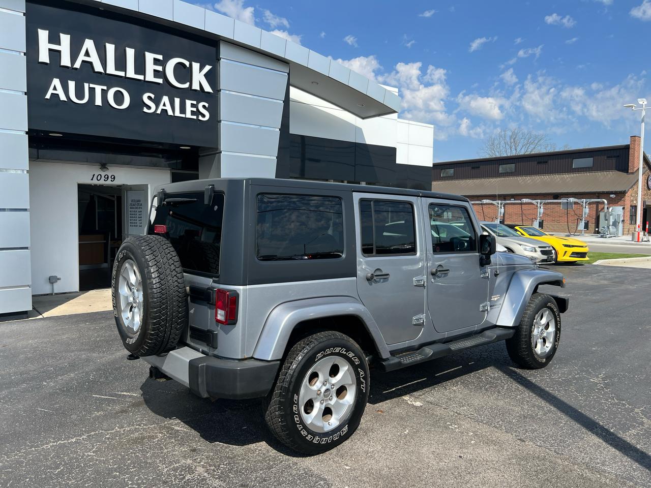 Jeep Wrangler Unlimited 4WD 4dr Sahara 2013