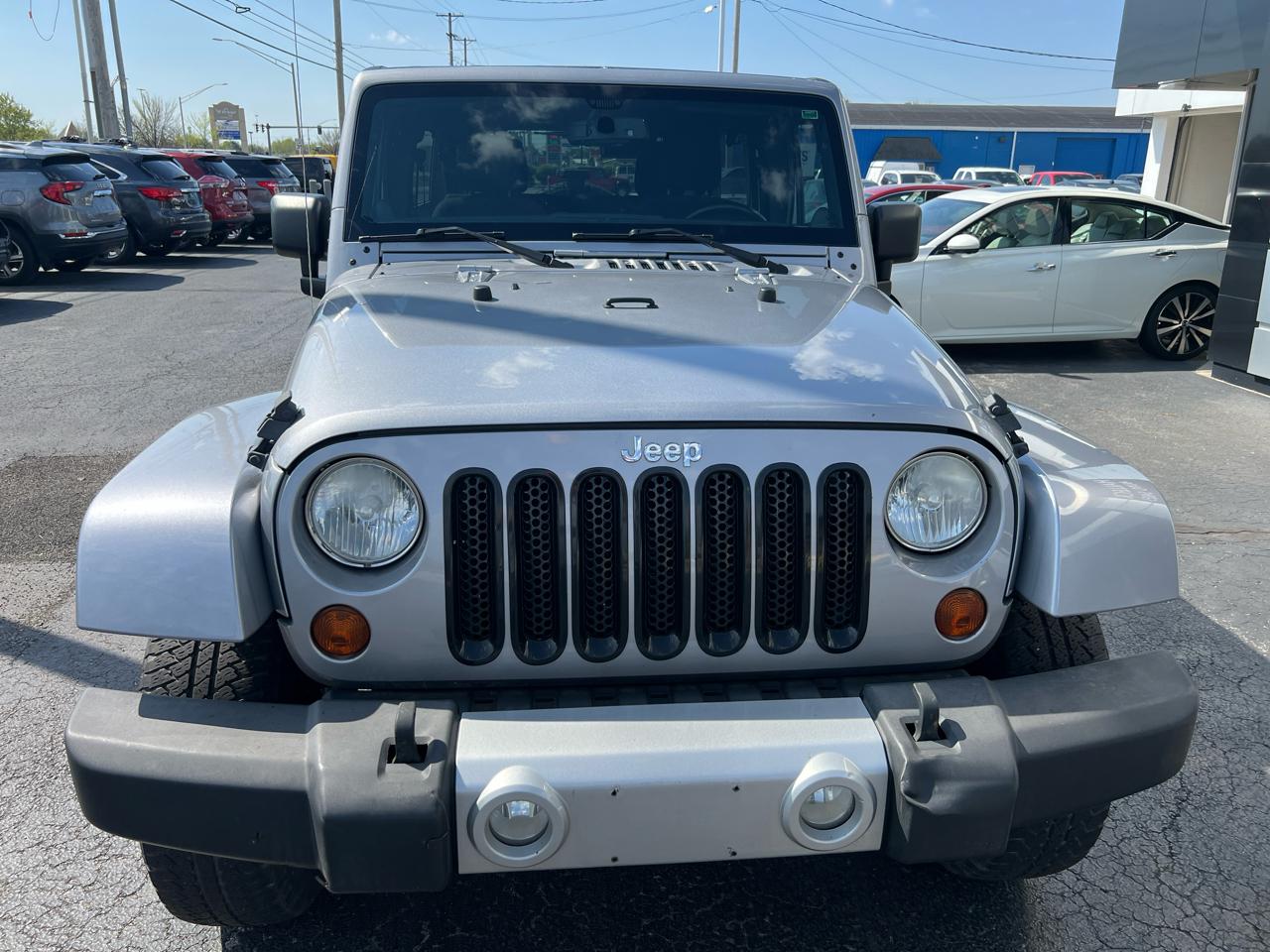 Jeep Wrangler Unlimited 4WD 4dr Sahara 2013