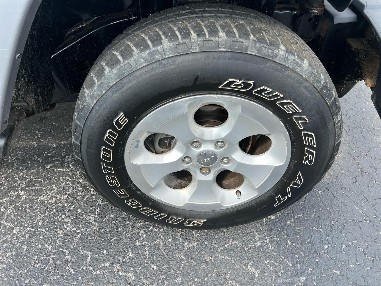 Jeep Wrangler Unlimited 4WD 4dr Sahara 2013