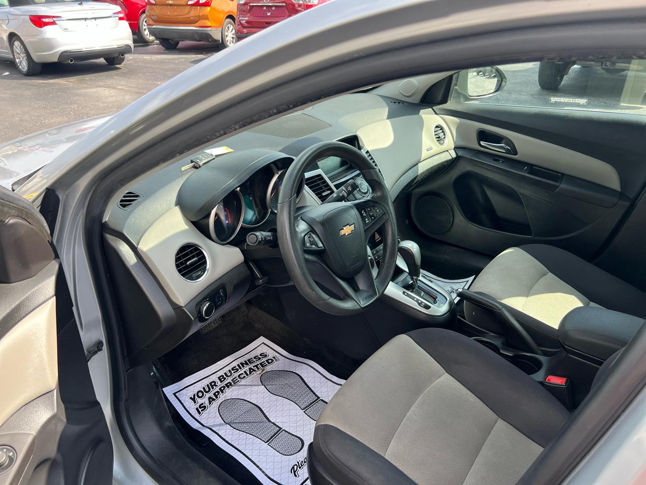Chevrolet Cruze 4dr Sdn 2LS 2015