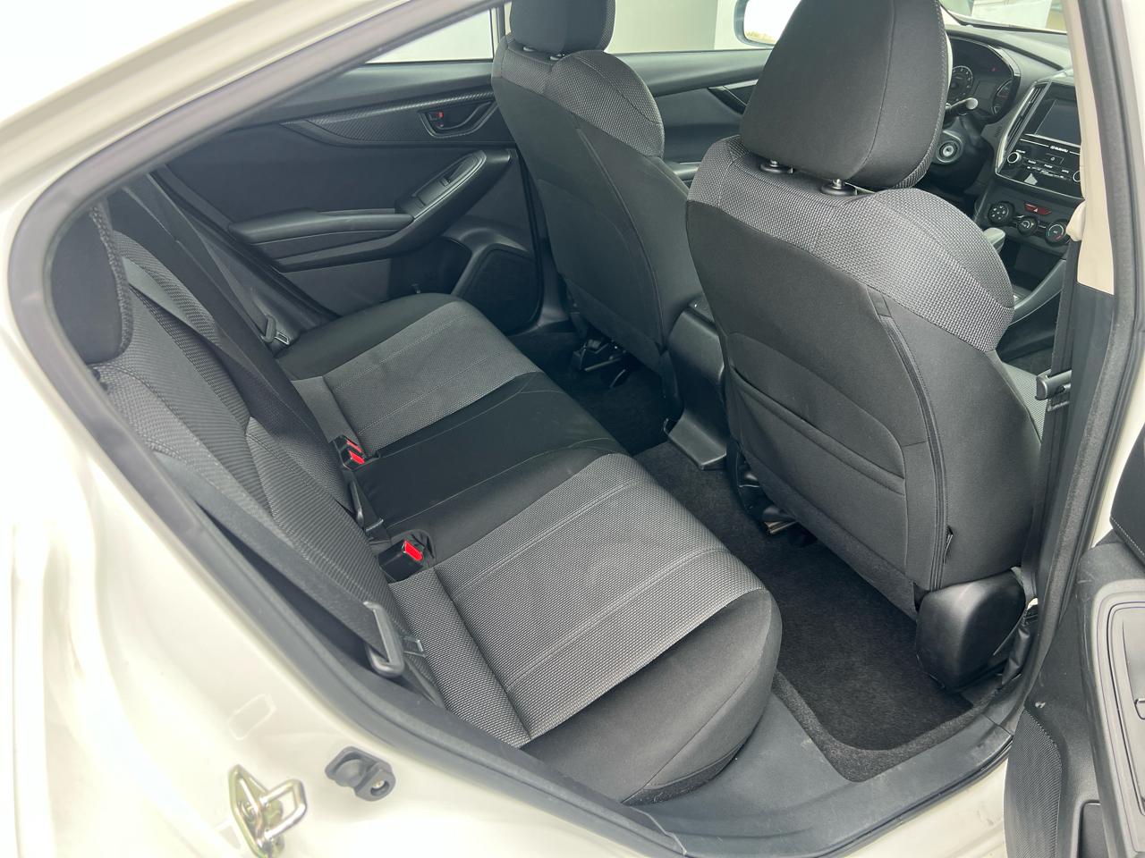 Subaru Impreza 2.0i 4-door CVT 2017