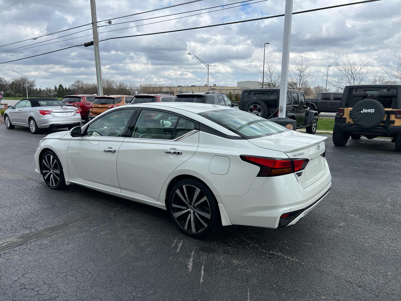 Nissan Altima 2.0 Platinum Sedan 2020