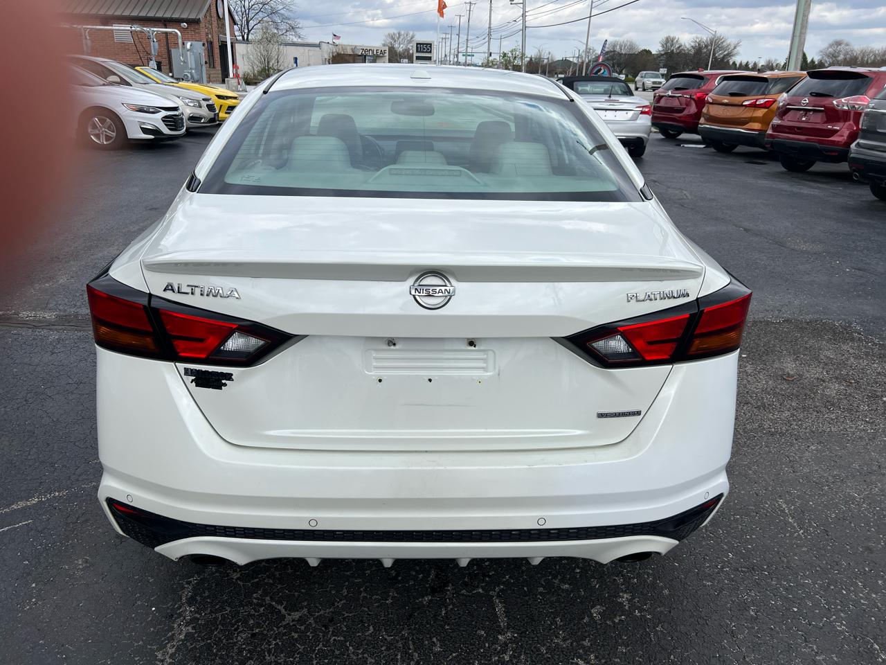 Nissan Altima 2.0 Platinum Sedan 2020