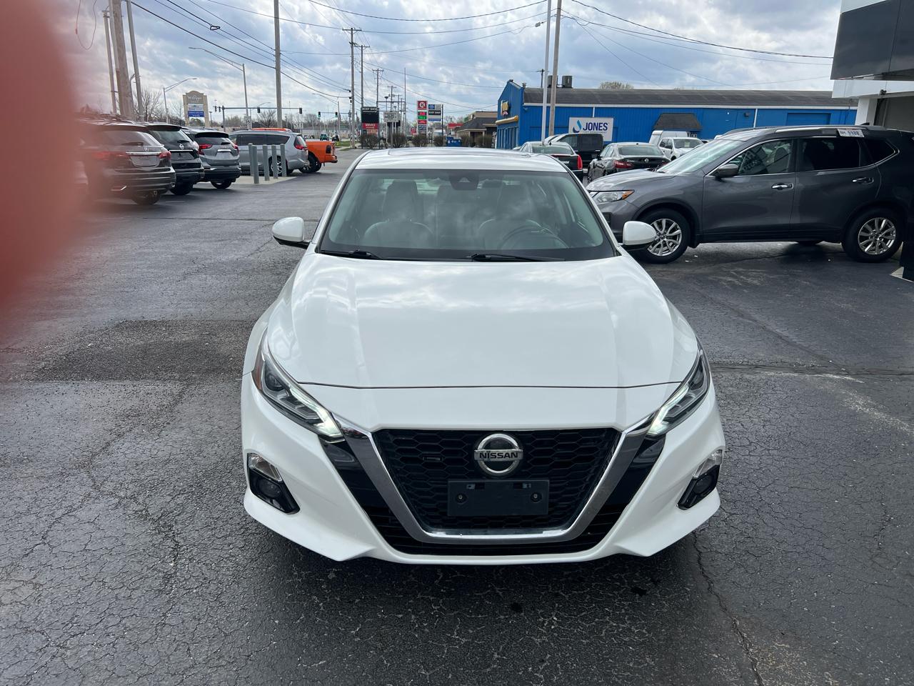Nissan Altima 2.0 Platinum Sedan 2020