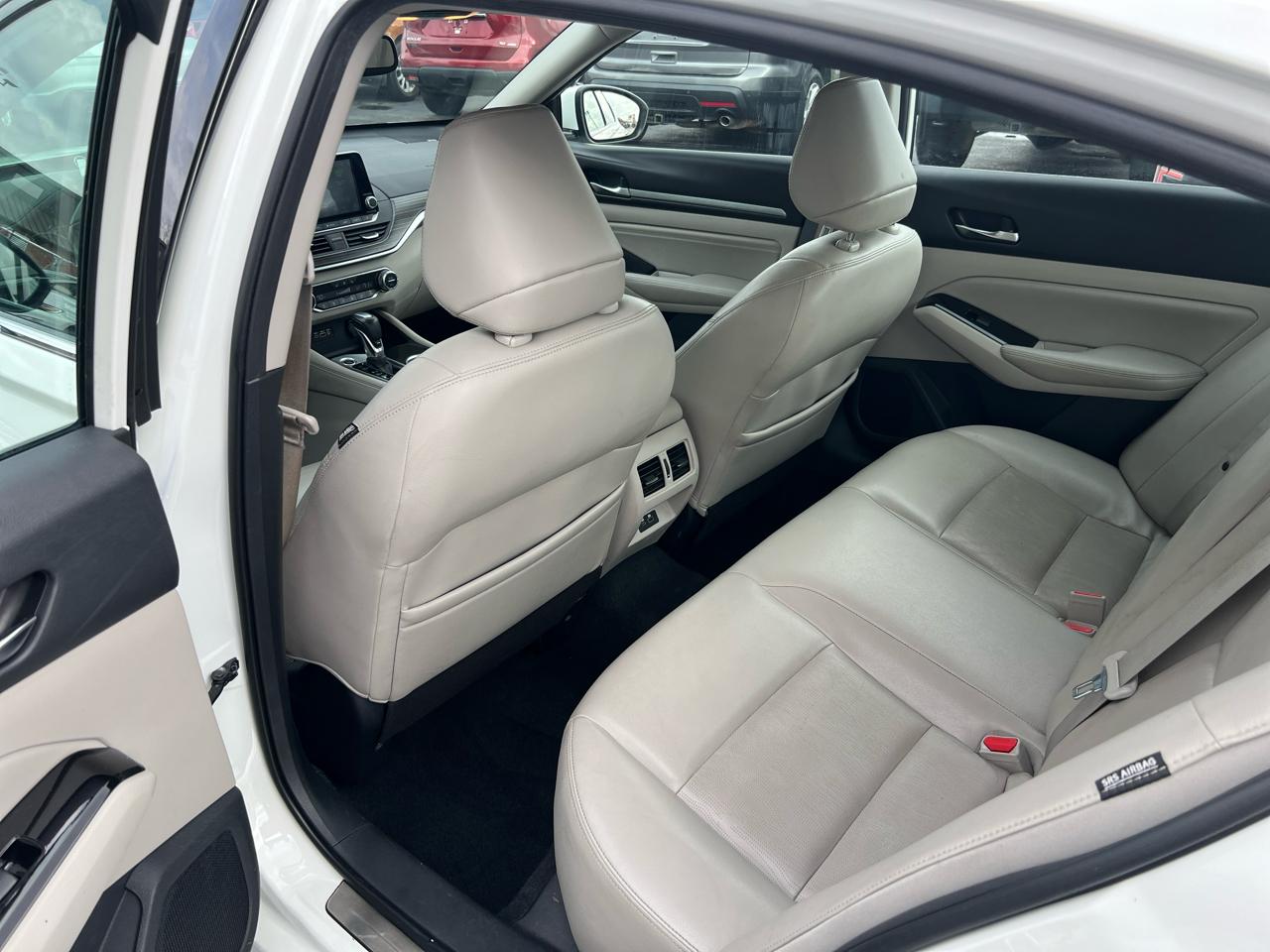 Nissan Altima 2.0 Platinum Sedan 2020