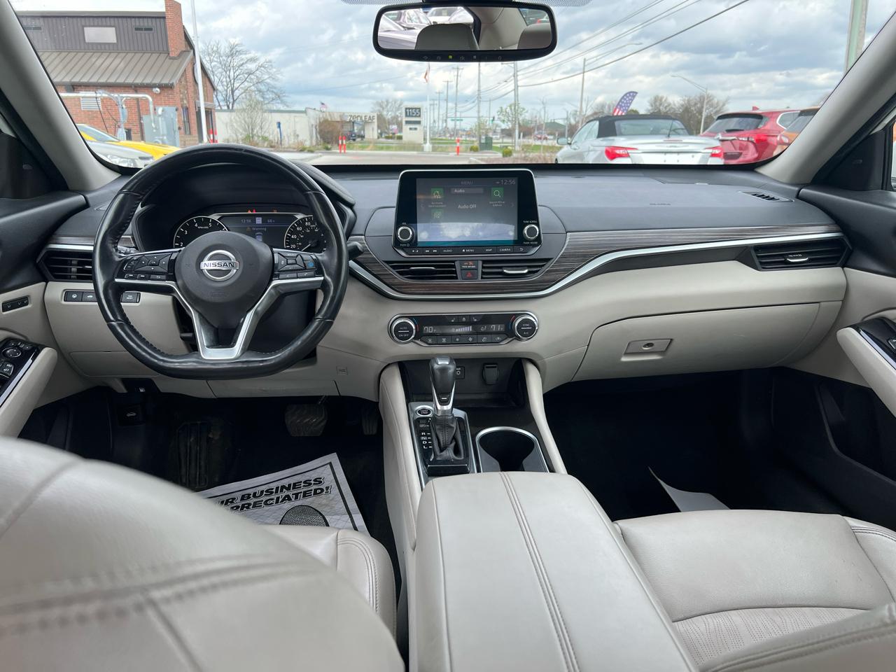 Nissan Altima 2.0 Platinum Sedan 2020