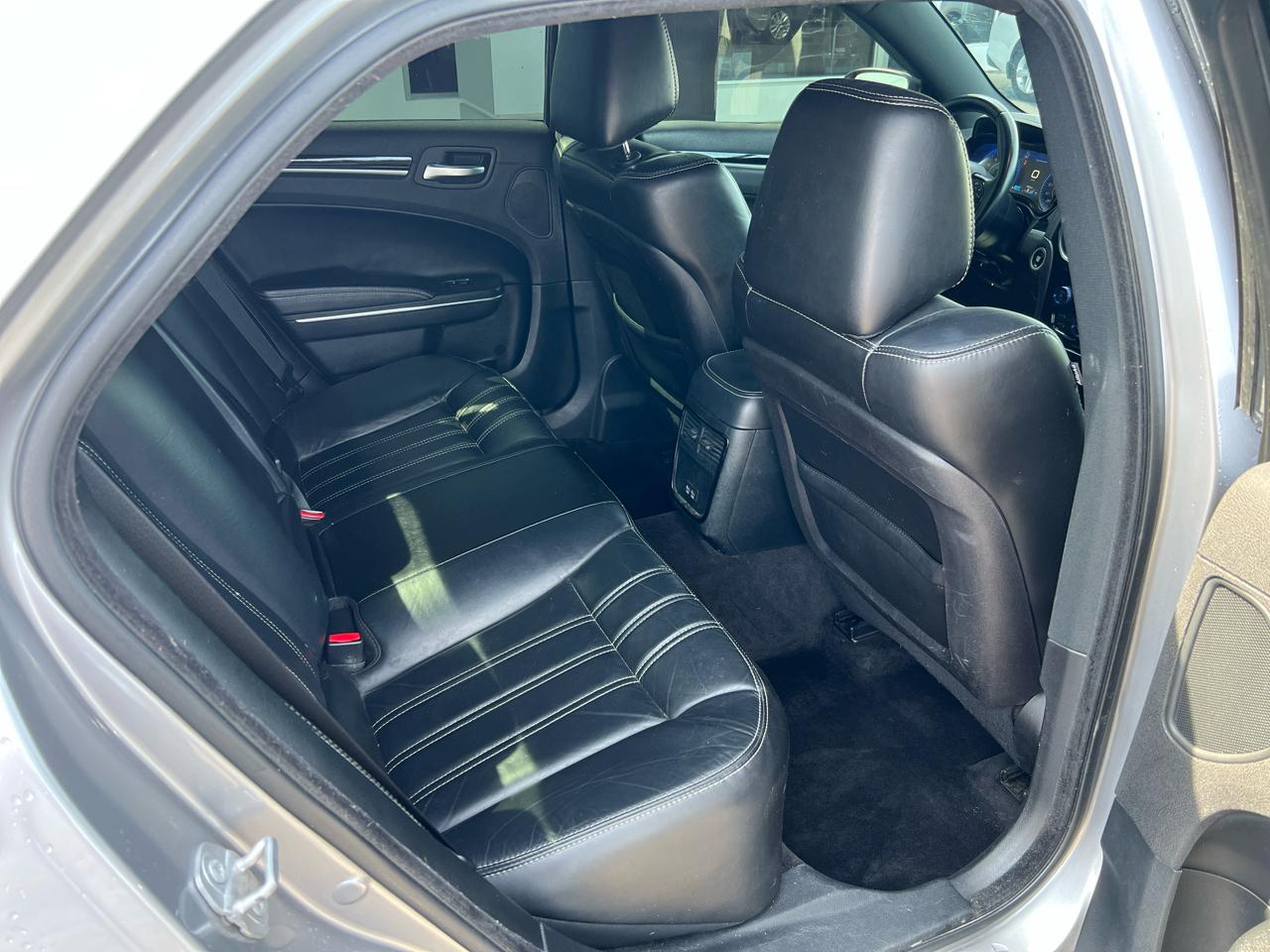 Chrysler 300 4dr Sdn 300S RWD 2017