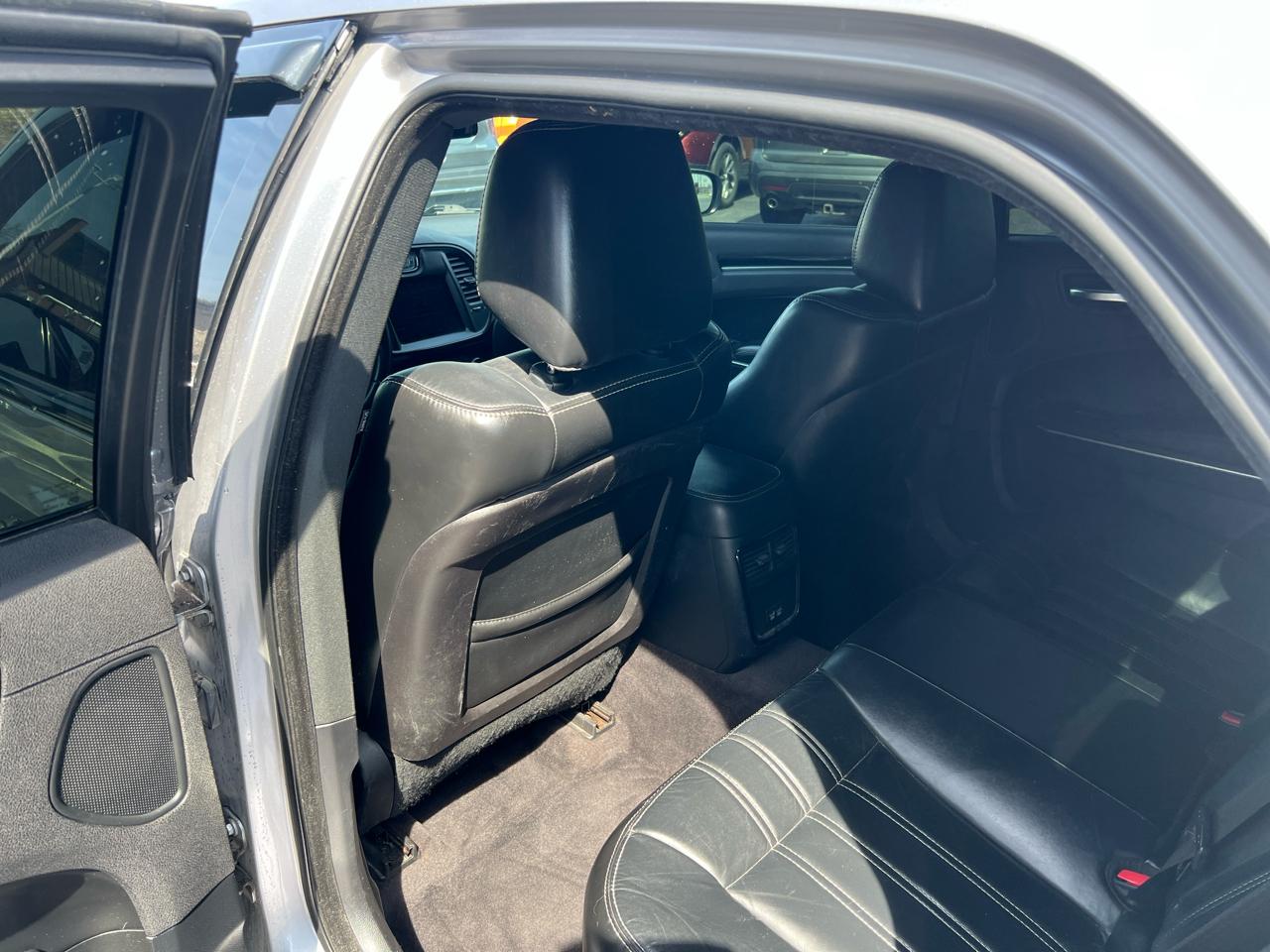 Chrysler 300 4dr Sdn 300S RWD 2017