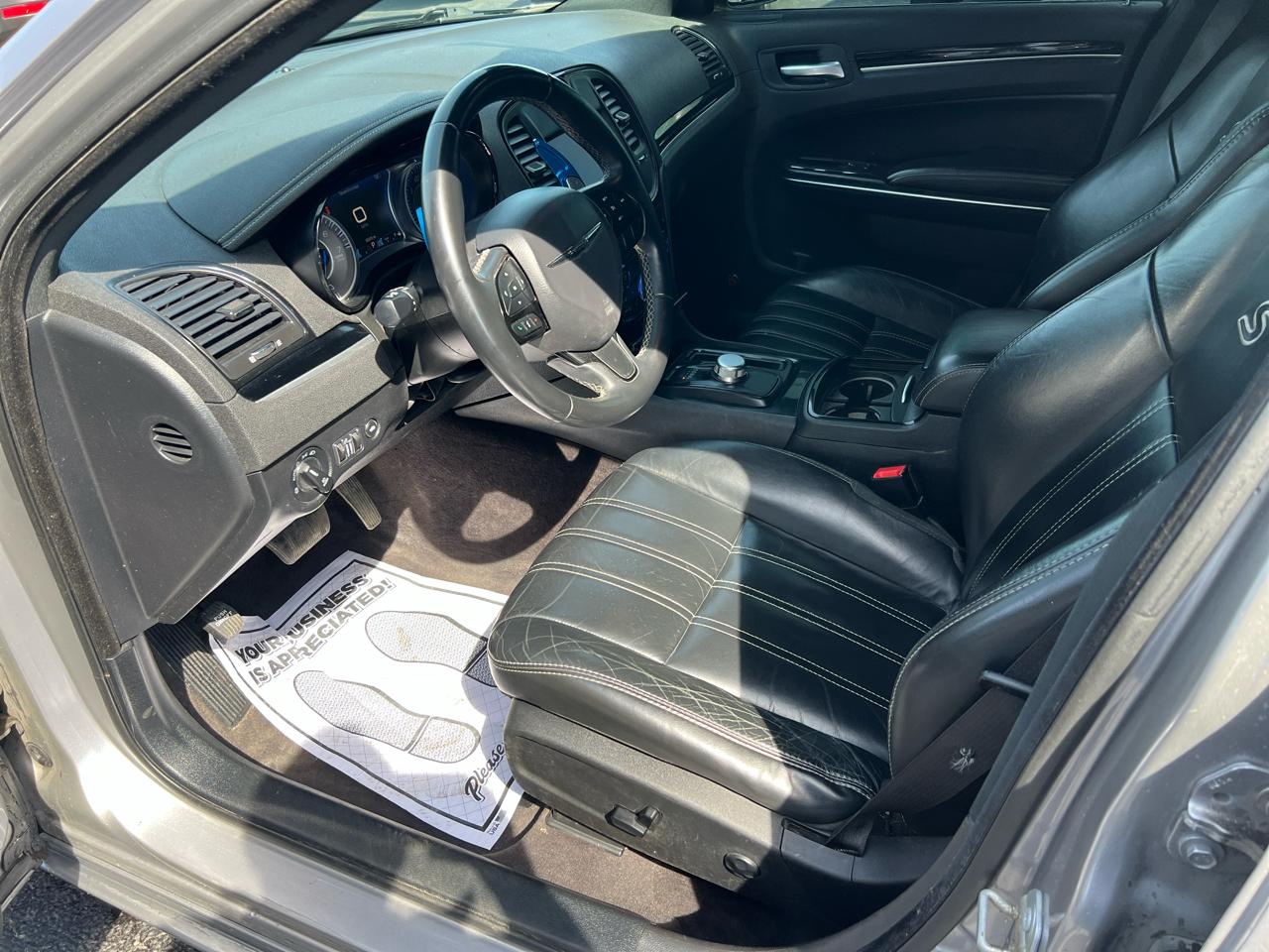 Chrysler 300 4dr Sdn 300S RWD 2017