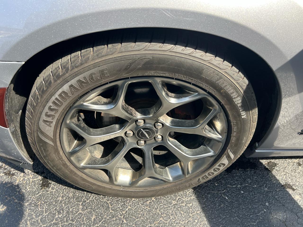 Chrysler 300 4dr Sdn 300S RWD 2017