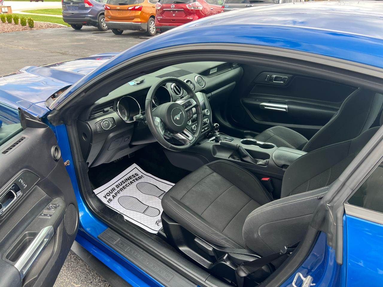 Ford Mustang V6 Fastback 2017