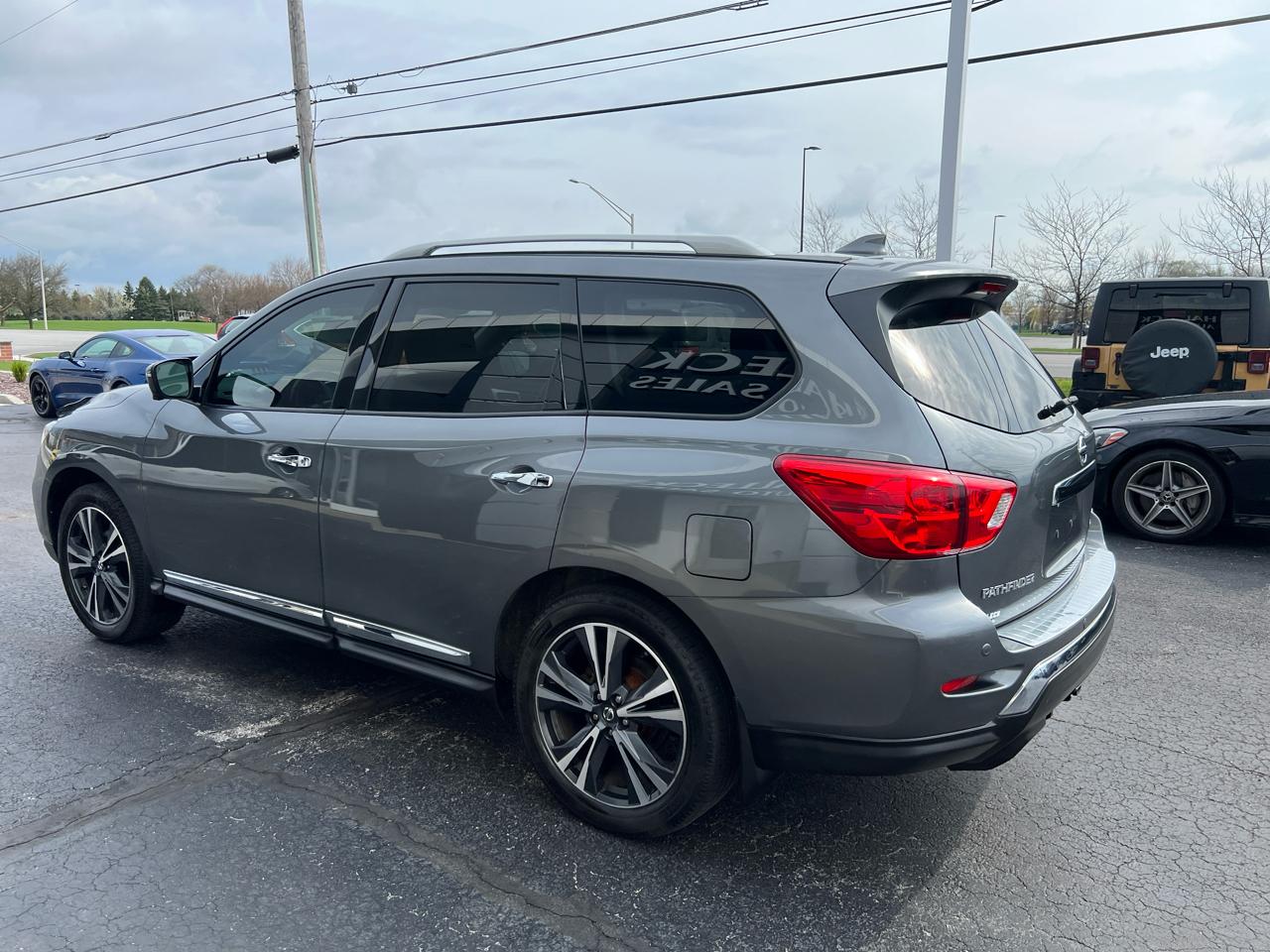 Nissan Pathfinder 4x4 Platinum 2019