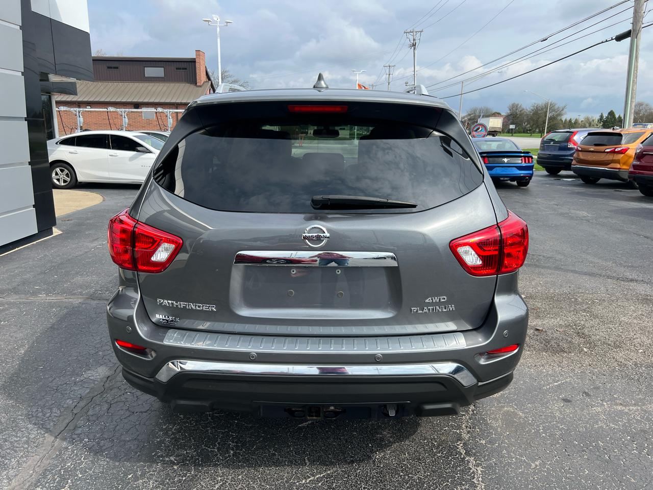 Nissan Pathfinder 4x4 Platinum 2019