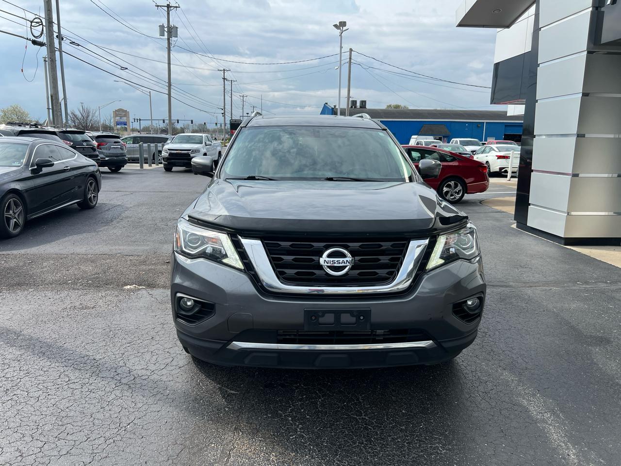 Nissan Pathfinder 4x4 Platinum 2019