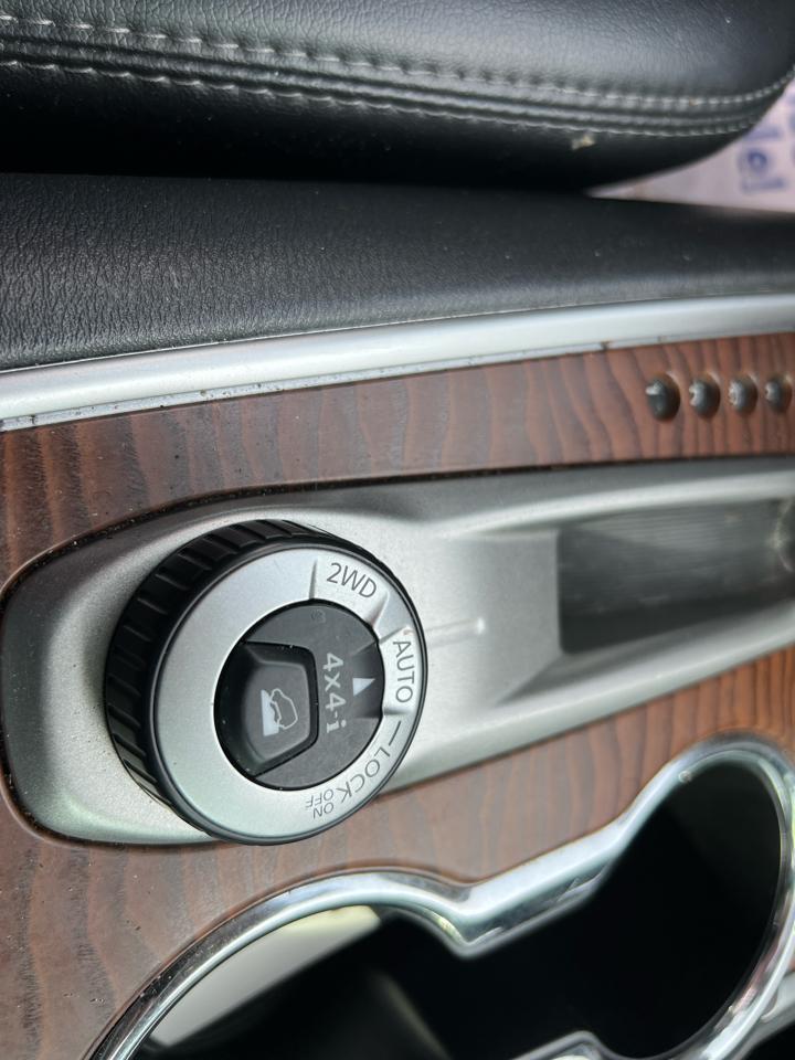 Nissan Pathfinder 4x4 Platinum 2019