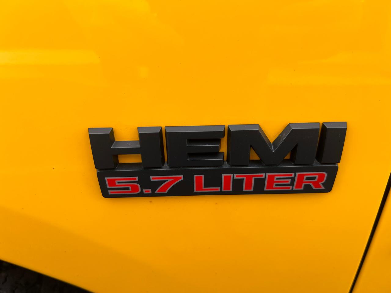 RAM 1500 Classic Express 4x4 Crew Cab 5'7" Box 2019