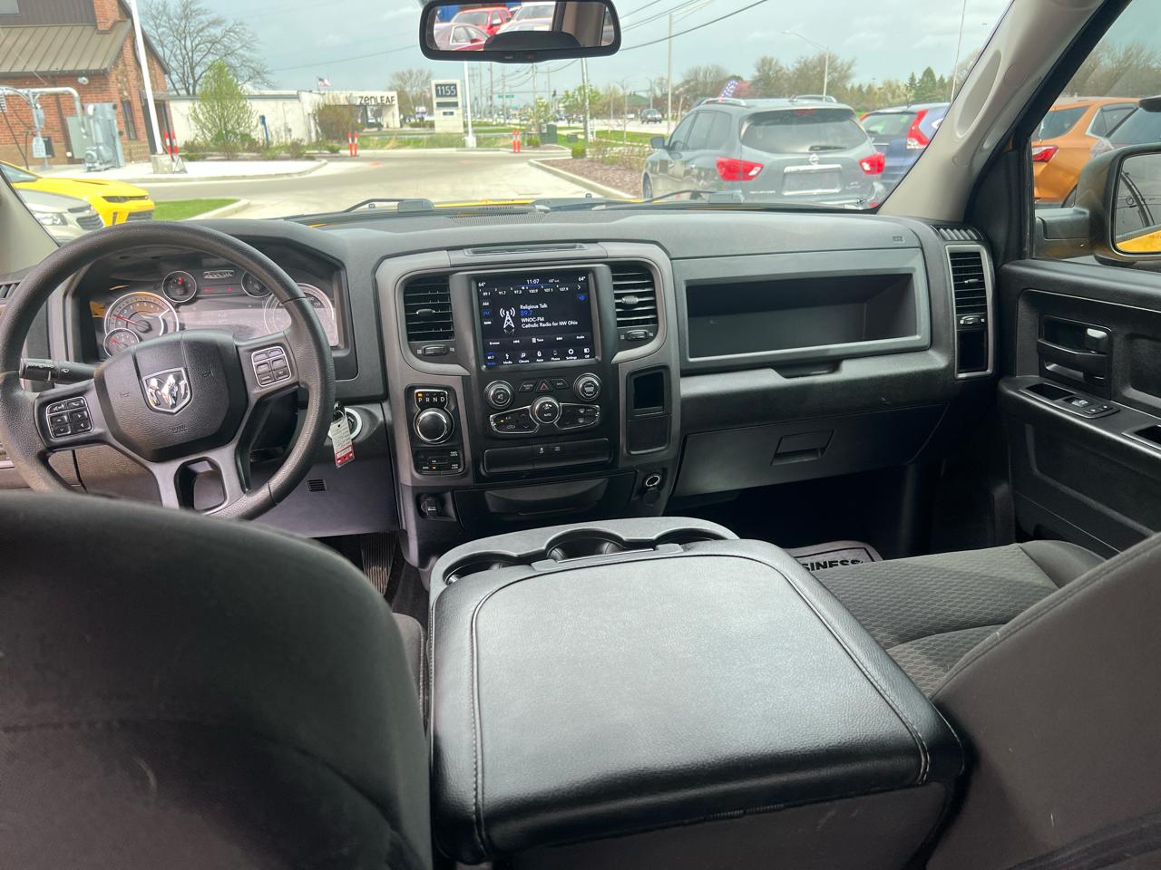 RAM 1500 Classic Express 4x4 Crew Cab 5'7" Box 2019