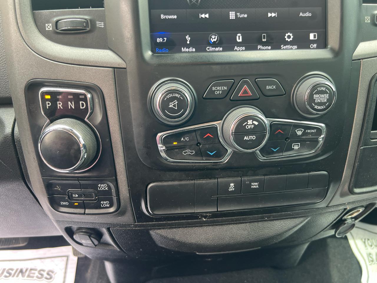 RAM 1500 Classic Express 4x4 Crew Cab 5'7" Box 2019