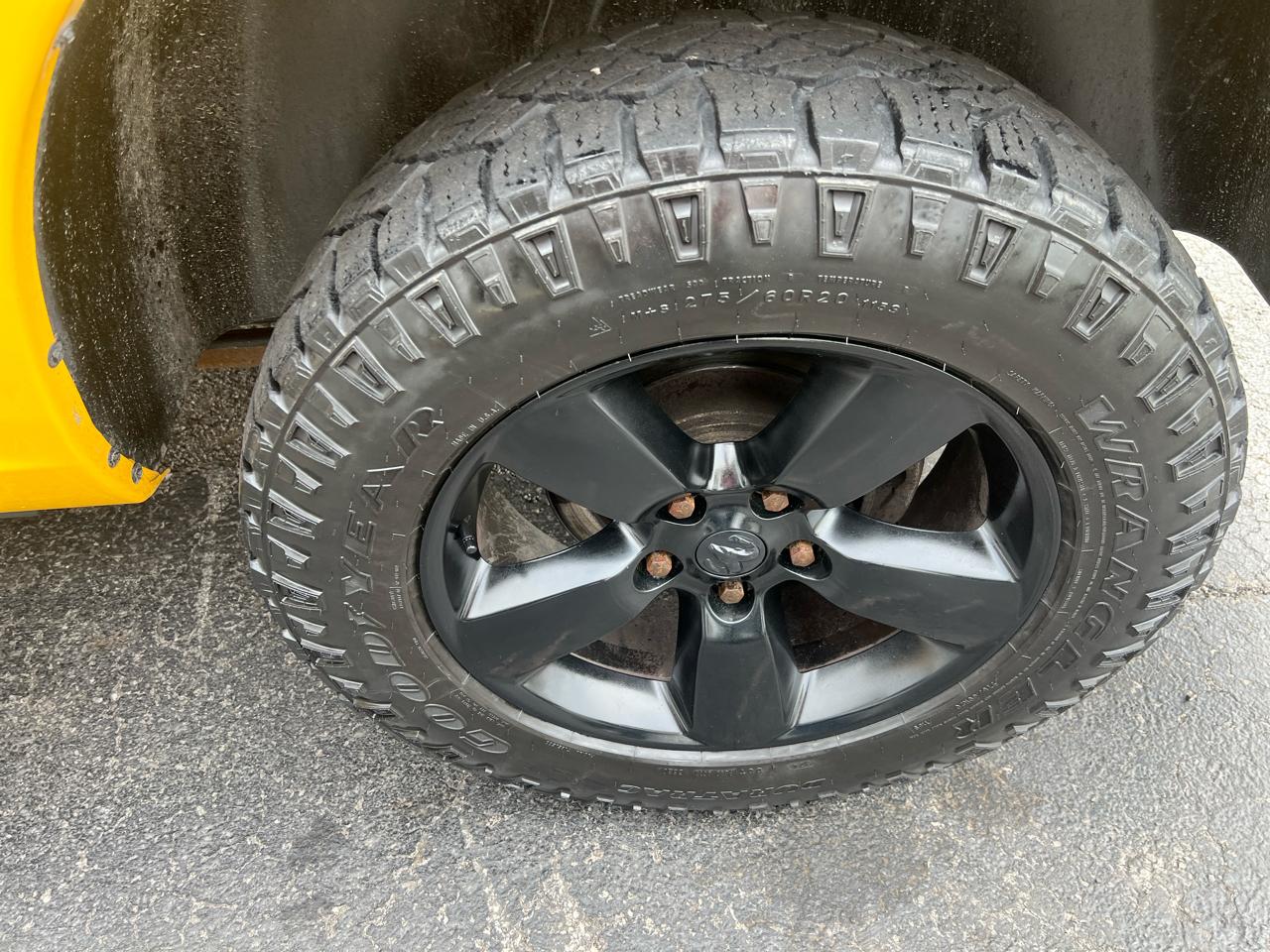 RAM 1500 Classic Express 4x4 Crew Cab 5'7" Box 2019