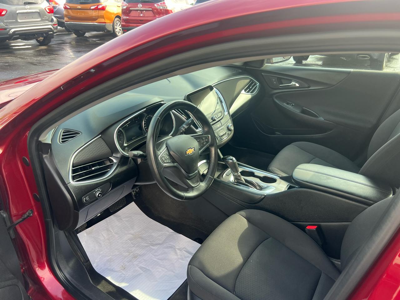 Chevrolet Malibu 4dr Sdn LT w/1LT 2017