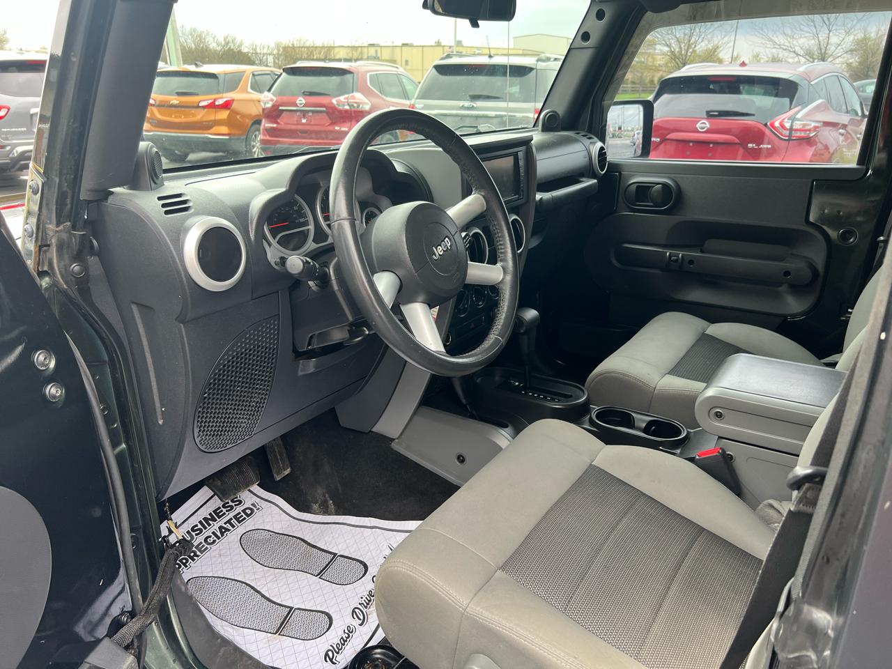 Jeep Wrangler 4WD 2dr Sahara 2010