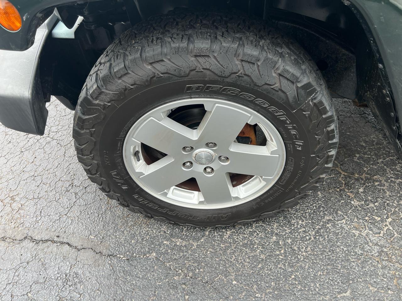 Jeep Wrangler 4WD 2dr Sahara 2010