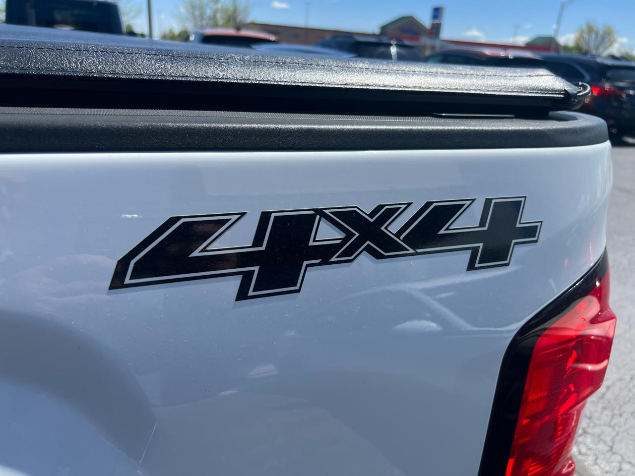 GMC Sierra 1500 4WD Double Cab 143.5" SLE 2015