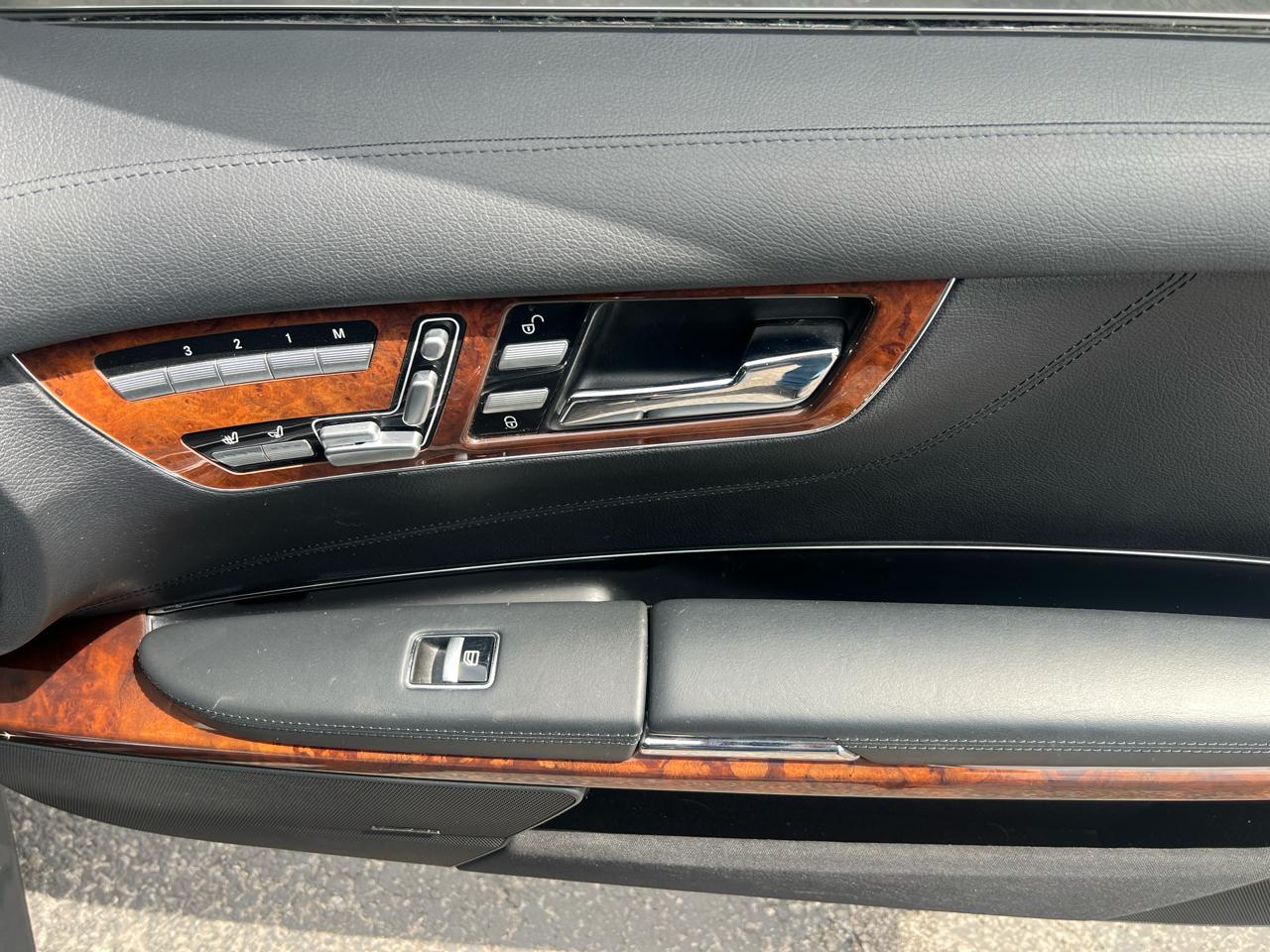 Mercedes-Benz CL-Class 2dr Cpe CL 550 4MATIC 2011