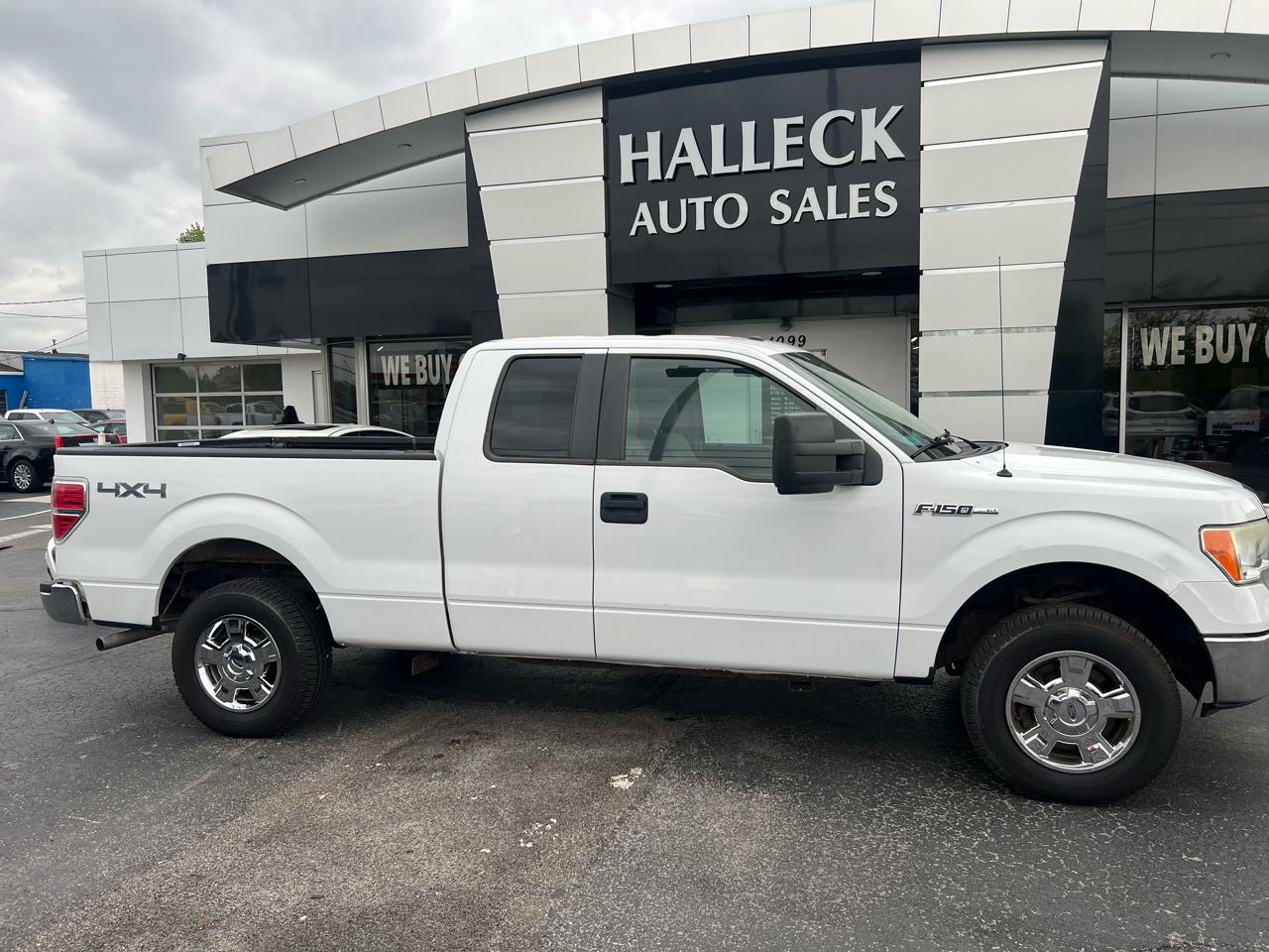 2013 Ford F-150 4WD SuperCab 145" XLT