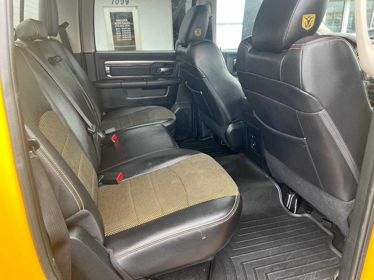 RAM 1500 4WD Crew Cab 140.5" Sport 2016