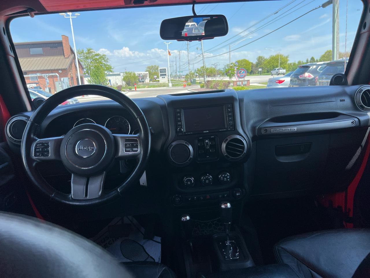 Jeep Wrangler Unlimited 4WD 4dr Sahara 2013