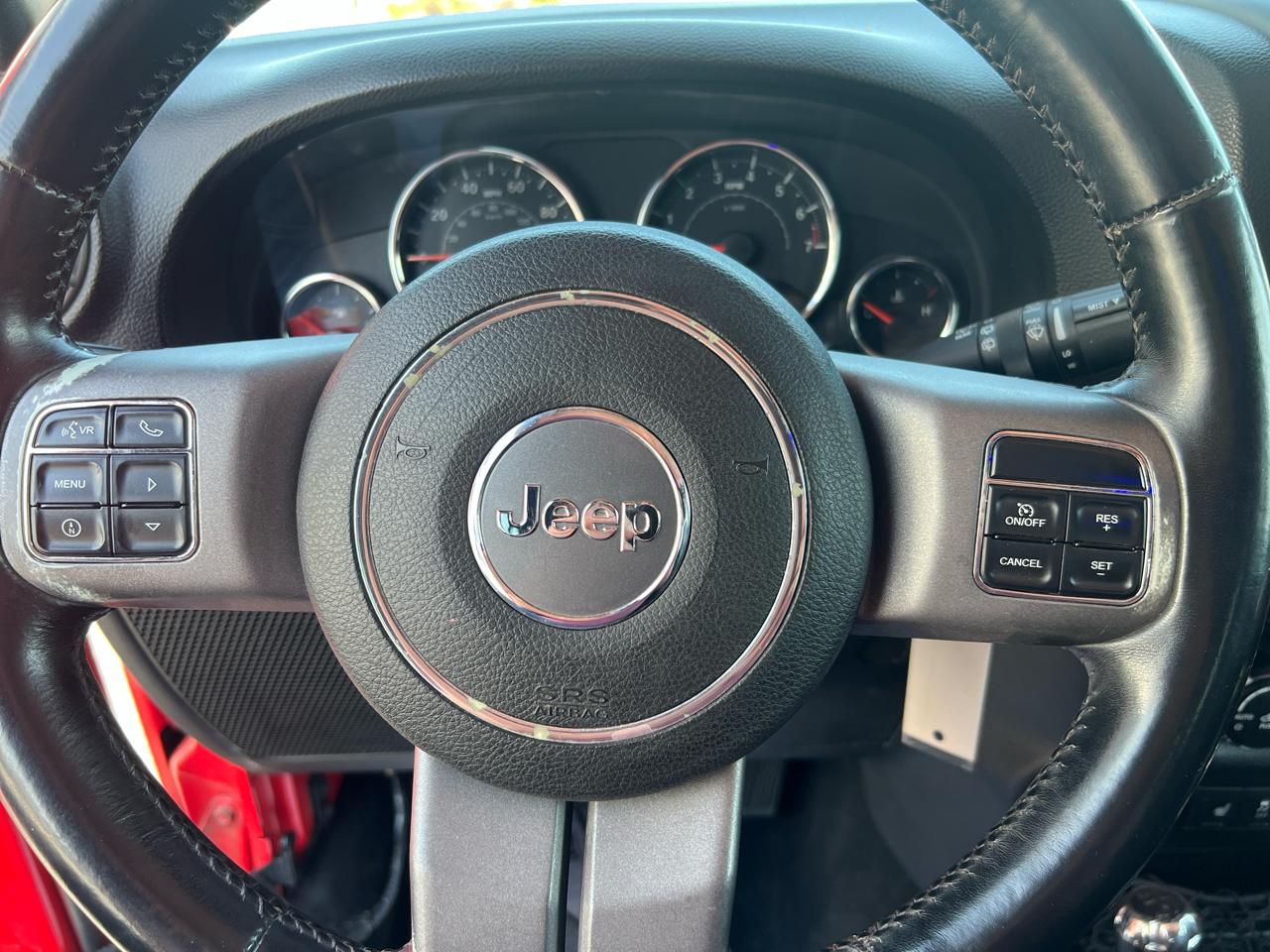 Jeep Wrangler Unlimited 4WD 4dr Sahara 2013