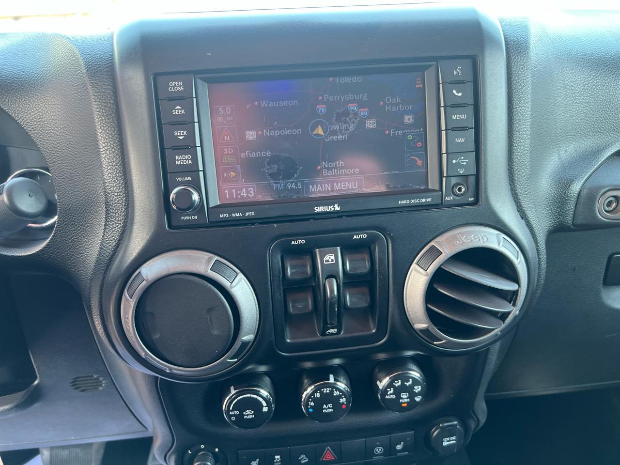 Jeep Wrangler Unlimited 4WD 4dr Sahara 2013