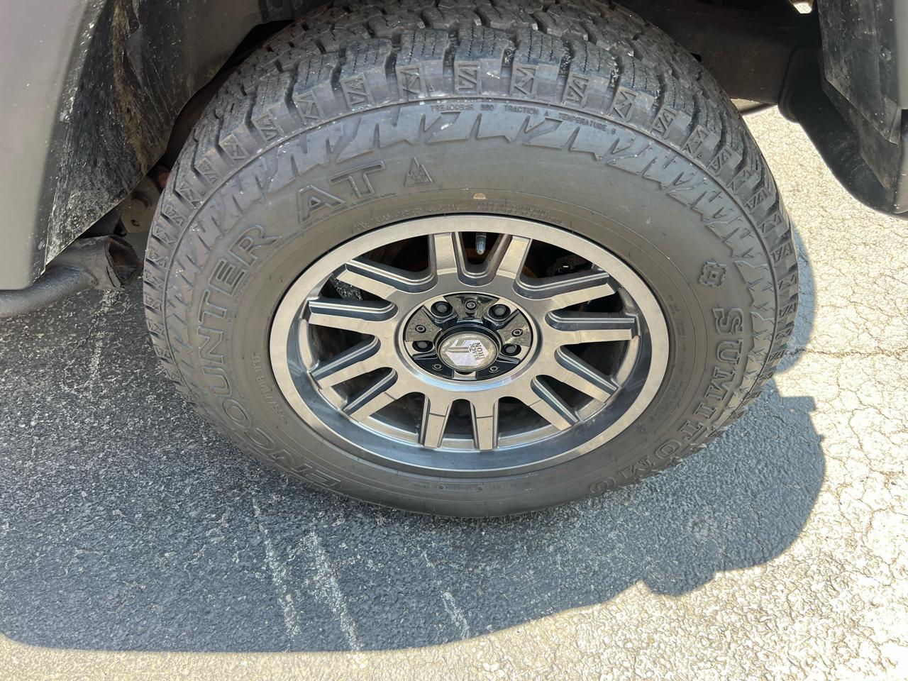 Jeep Wrangler Unlimited 4WD 4dr Sahara 2013