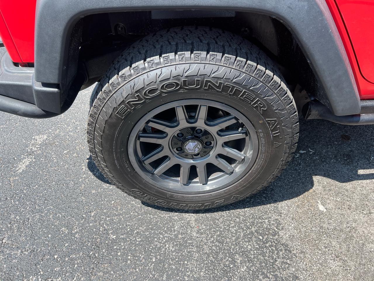 Jeep Wrangler Unlimited 4WD 4dr Sahara 2013
