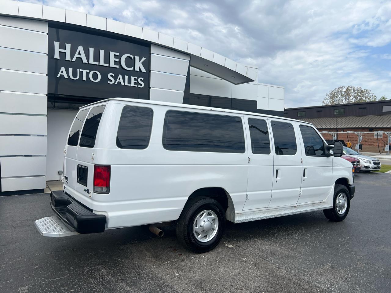 Ford Econoline Cargo Van E-350 Super Duty Ext Commercial 2014