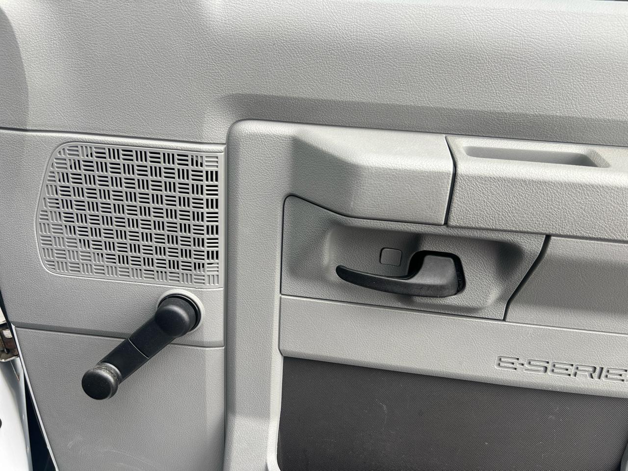 Ford Econoline Cargo Van E-350 Super Duty Ext Commercial 2014