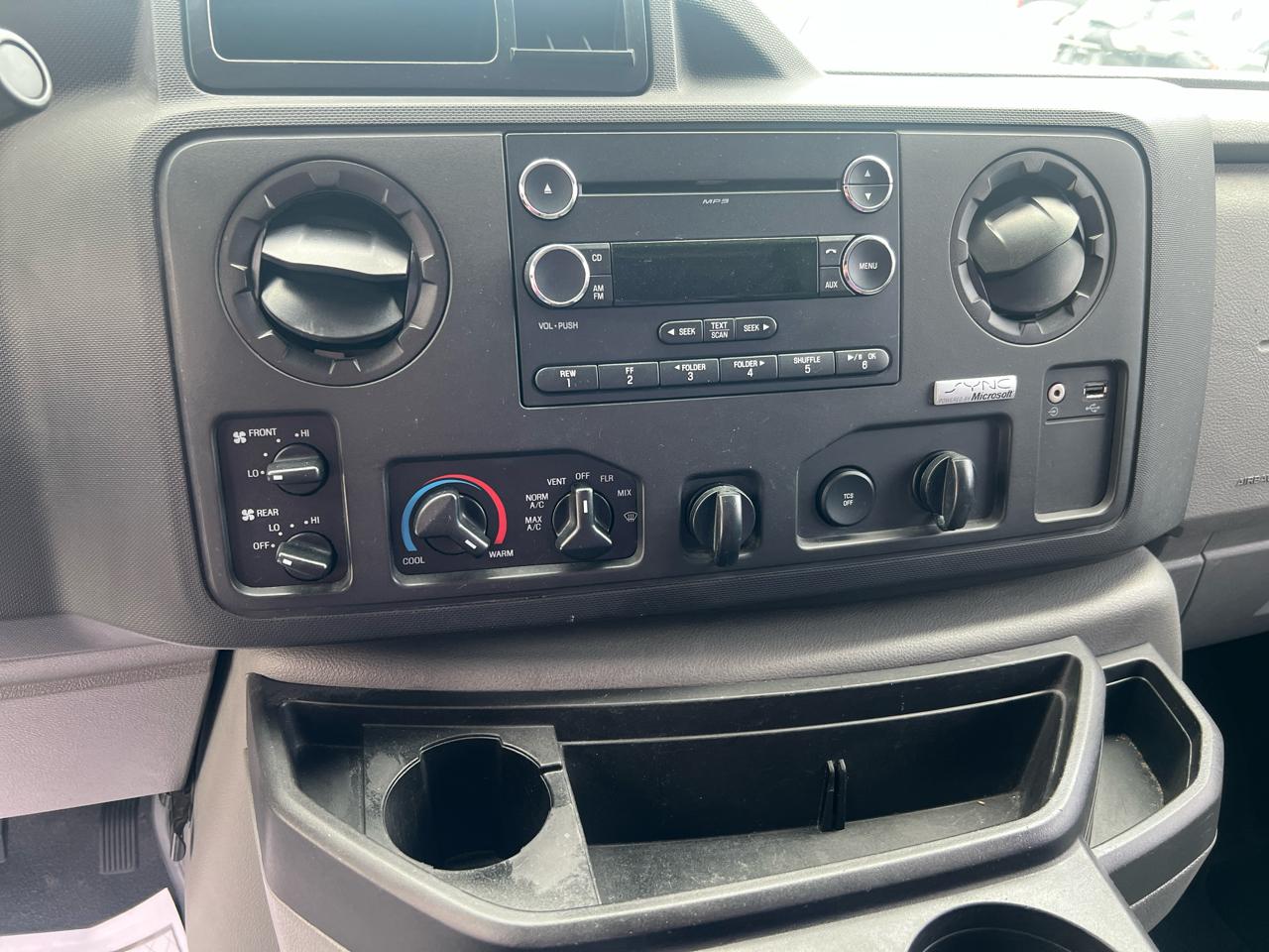 Ford Econoline Cargo Van E-350 Super Duty Ext Commercial 2014