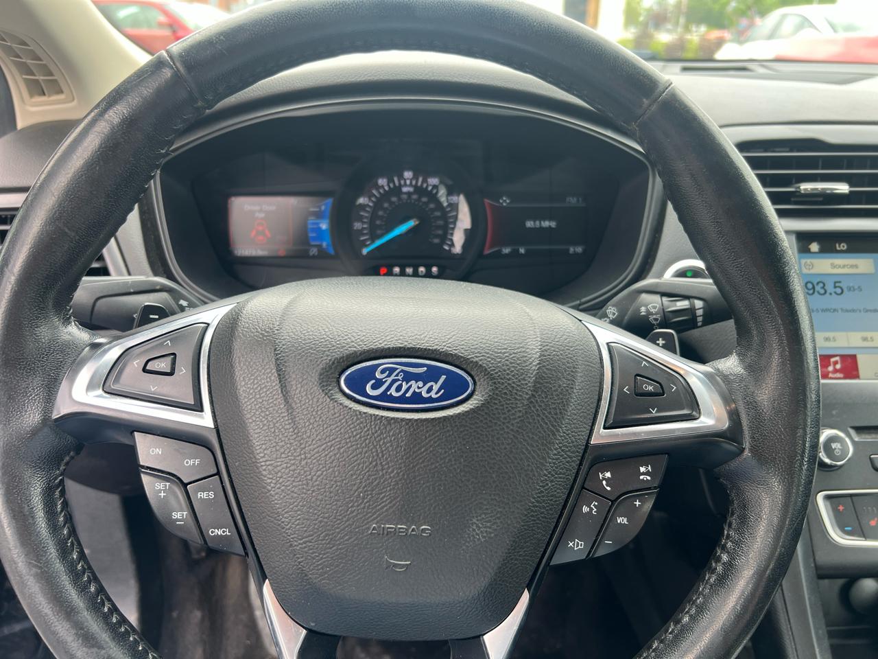 Ford Fusion SE FWD 2018