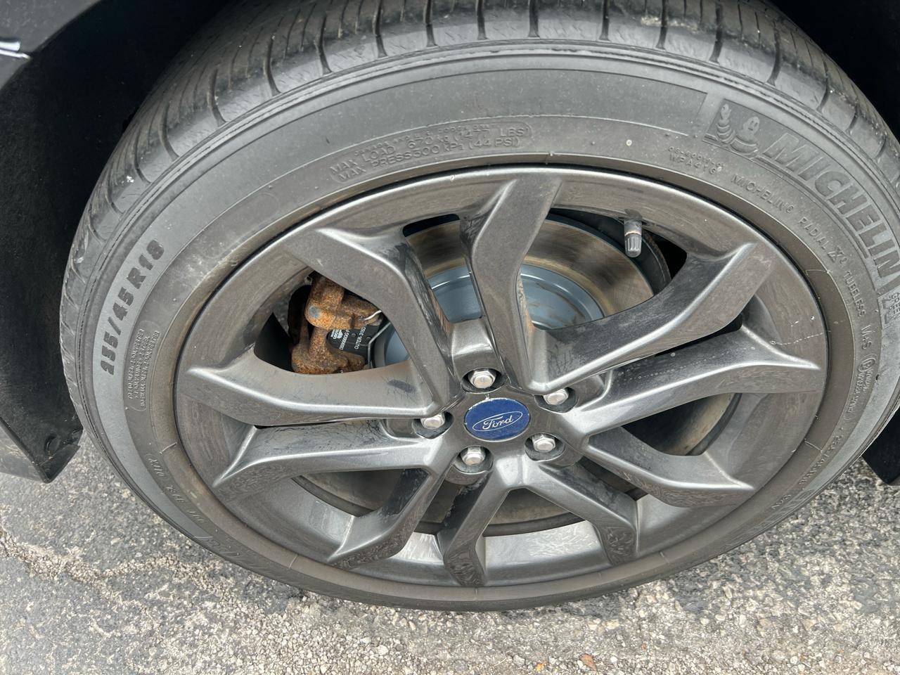 Ford Fusion SE FWD 2018