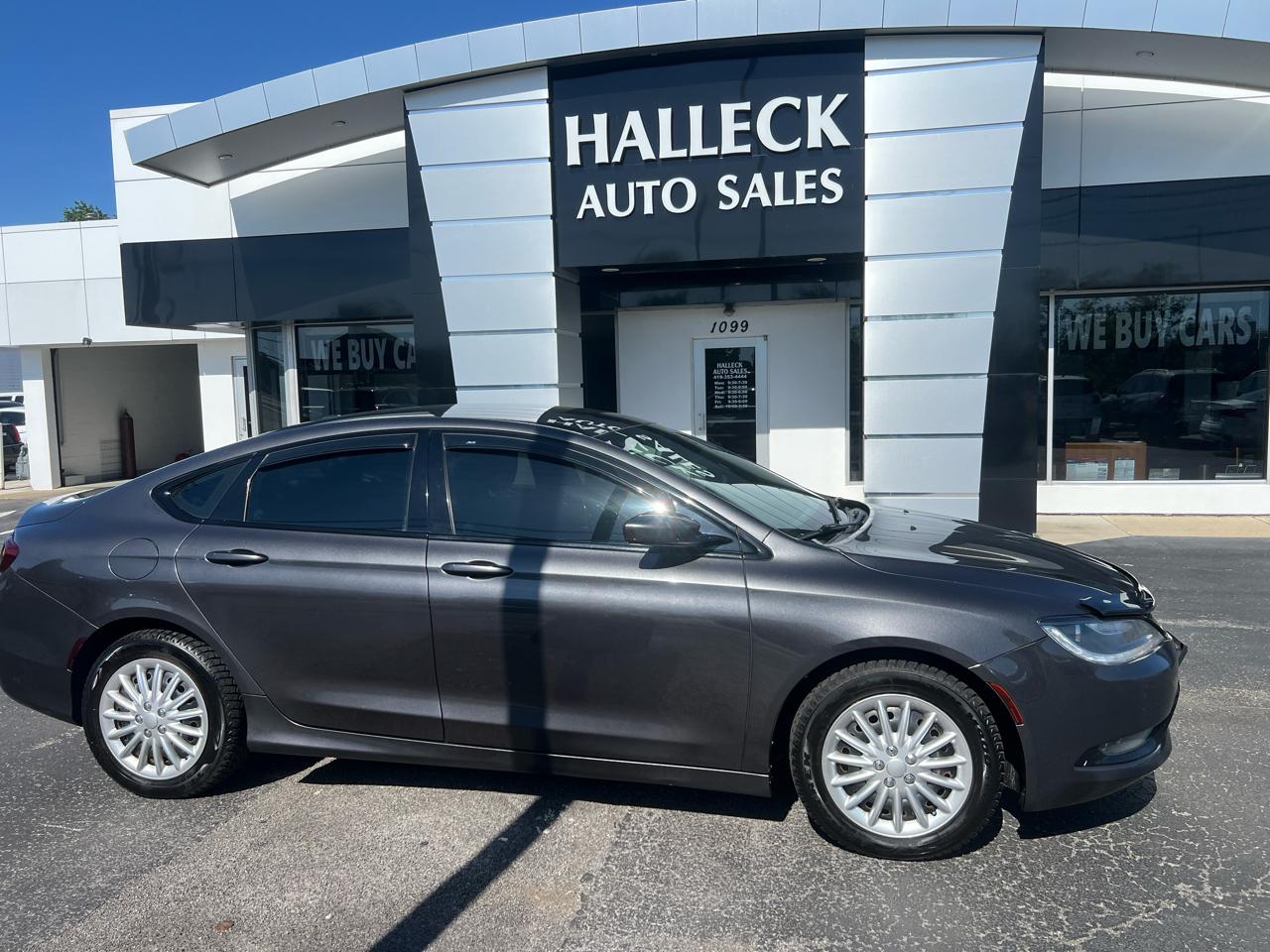 2016 Chrysler 200 4dr Sdn S AWD